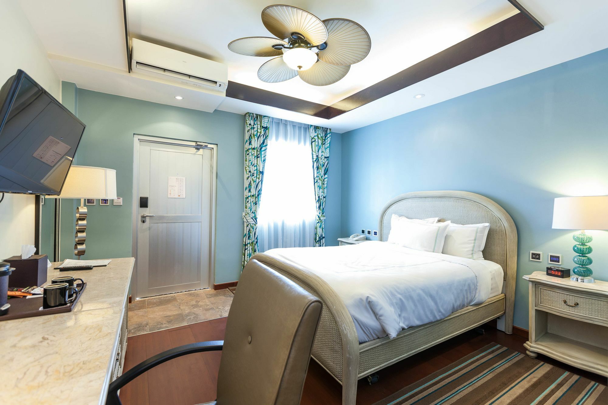 Surfrider Resort Hotel Saipan Exterior photo