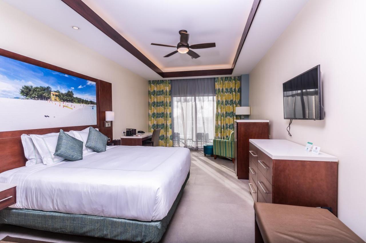 Surfrider Resort Hotel Saipan Exterior photo